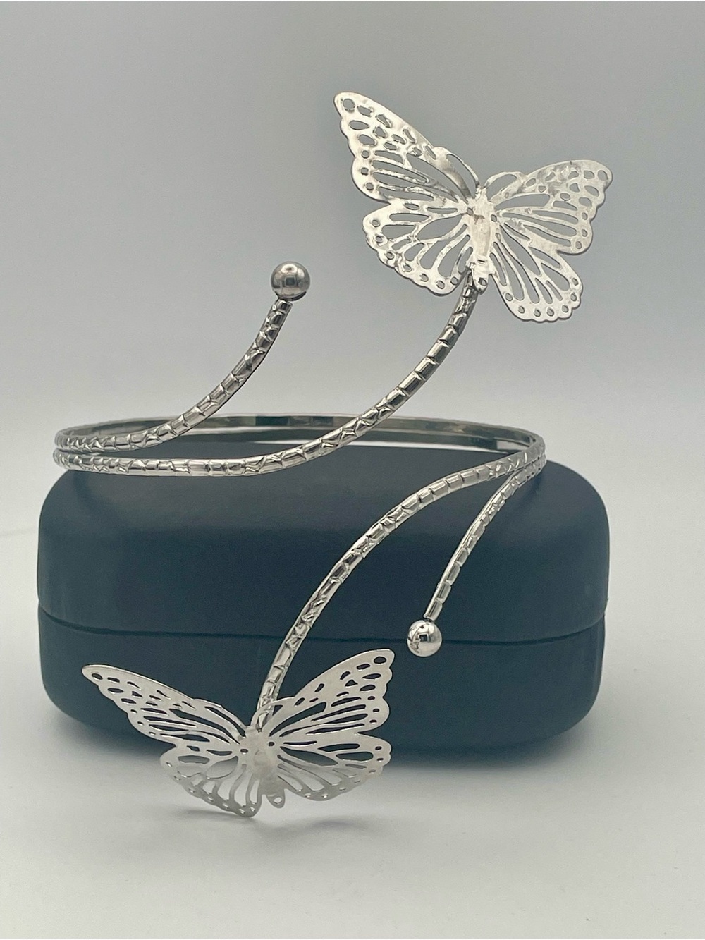 Upper Arm Silver Tone Butterfly Open Cuff Bracelet Band. Adjustable.